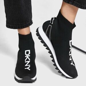 DKNY Women’s Aleen Knit High Top Sock Black/White Sneakers Size 7M US